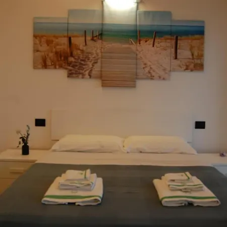 فيلة Nel Con Vista Mare, *
