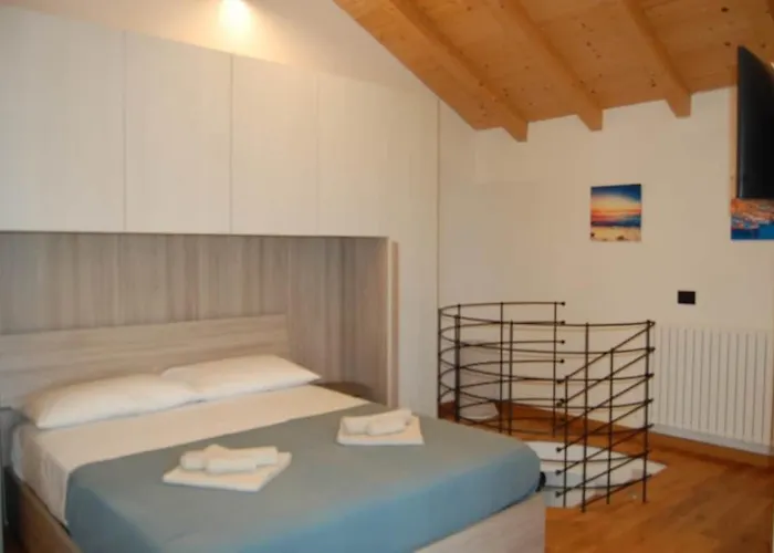 Nel Con Vista Mare, Villa *